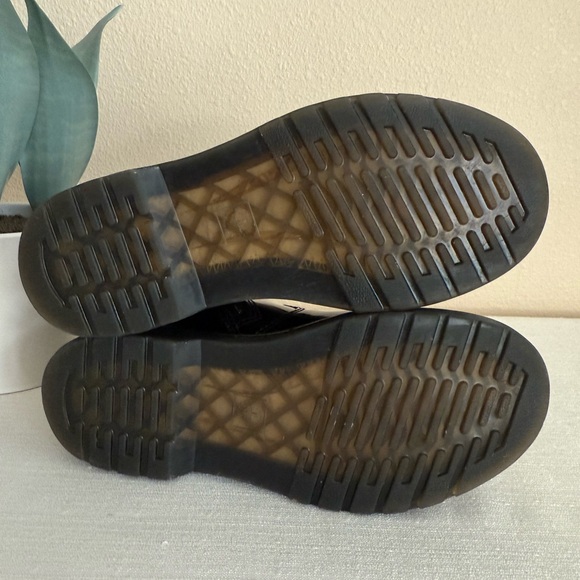 Dr. Martins Black Patent Leather Unisex Chelsea Boots - Picture 12 of 12